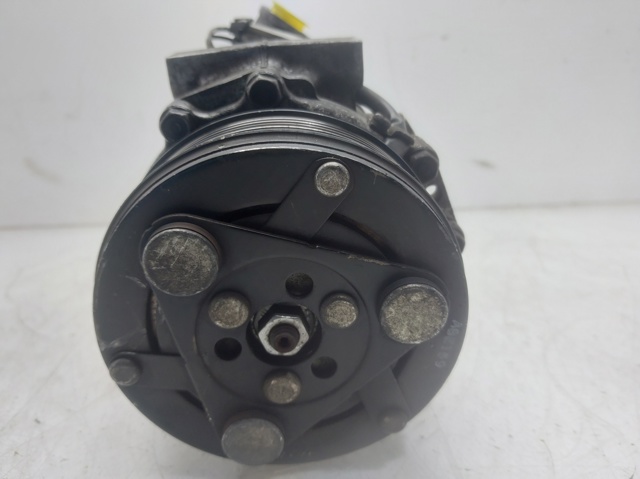 Sprężarka klimatyzacji 24421642 OPEL