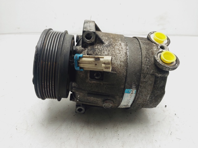 Sprężarka klimatyzacji 24427890 OPEL