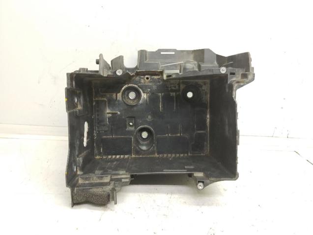 244280018R Renault (RVI)
