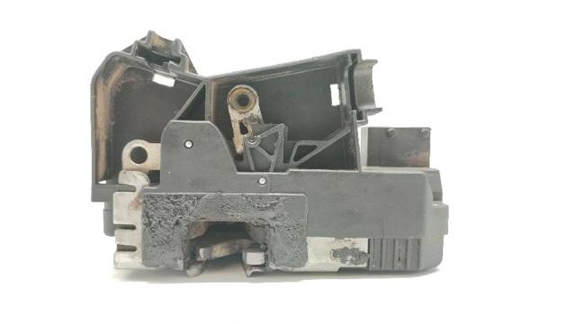 Zamek drzwi przednich prawych 24434885 OPEL