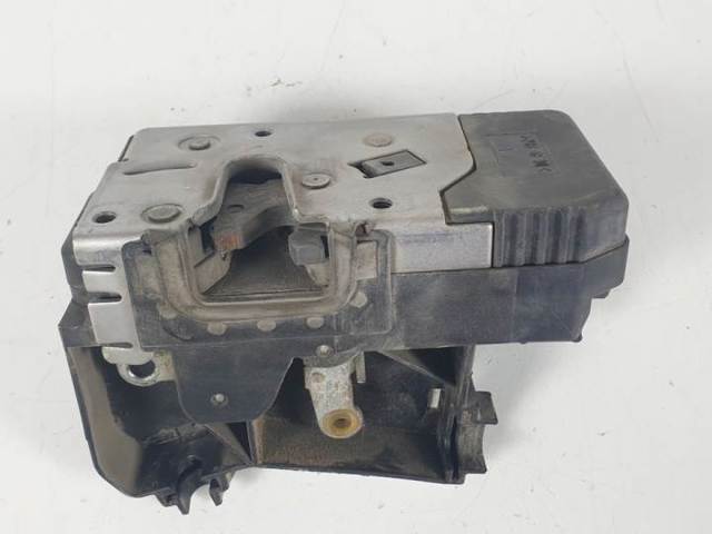 Zamek drzwi przednich lewych 24444015 OPEL