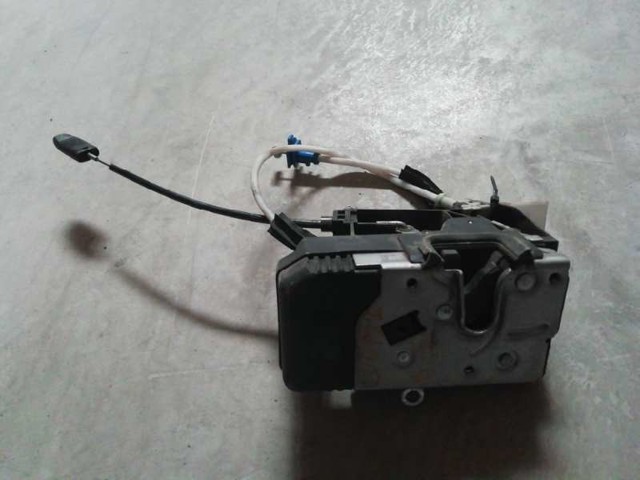 Zamek drzwi przednich lewych 24444015 OPEL