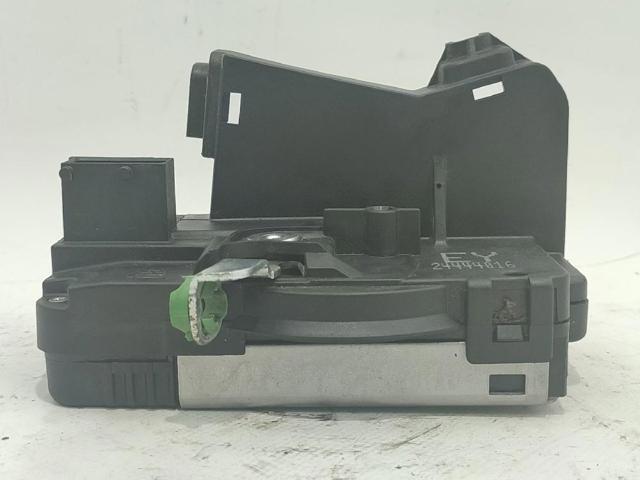 Zamek drzwi przednich prawych 24444016 OPEL