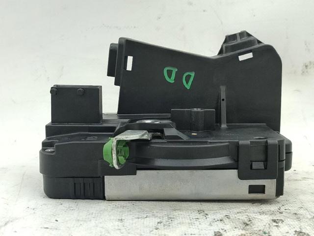 Zamek drzwi przednich prawych 24444016 OPEL