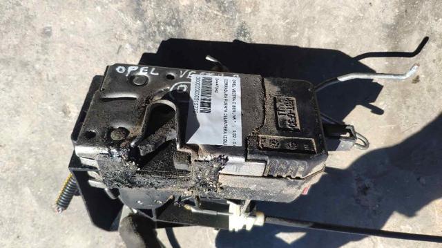 Zamek drzwi przednich lewych 24447340 OPEL