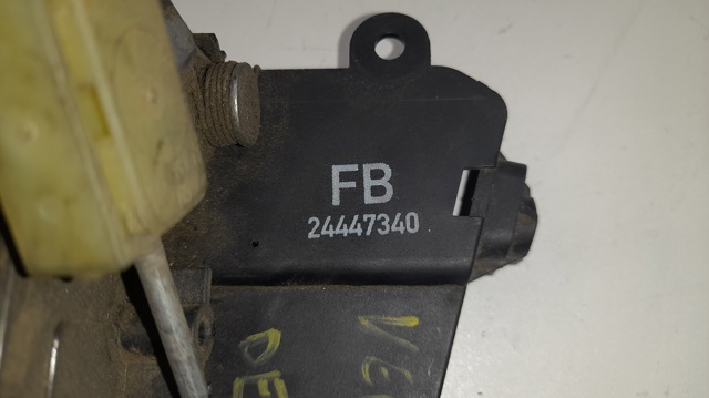 Zamek drzwi przednich lewych 24447340 OPEL
