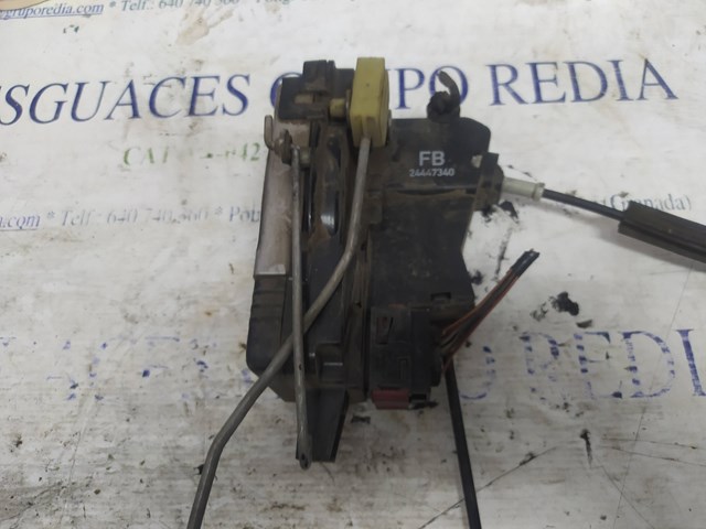 Zamek drzwi przednich lewych 24447340 OPEL