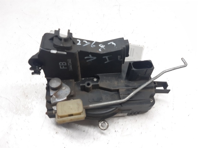 Zamek drzwi przednich lewych 24447340 OPEL