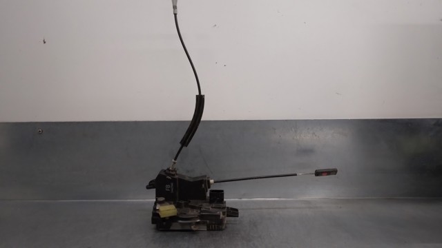 Zamek drzwi przednich lewych 24447340 OPEL