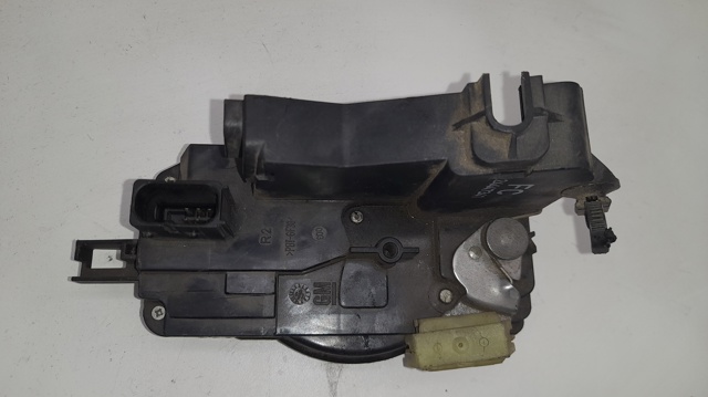 Zamek drzwi przednich prawych 24447341 OPEL