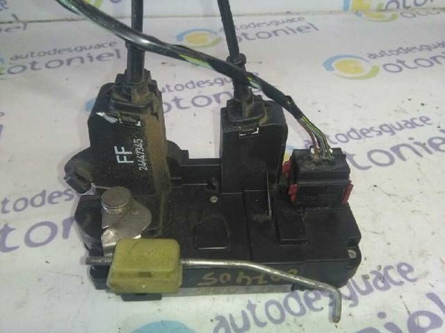 Zamek drzwi tylnych lewych 24447345 OPEL