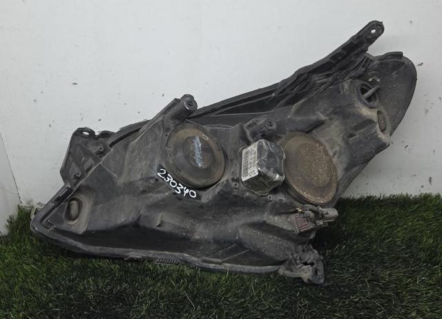 Reflektor prawy 24451033RH OPEL