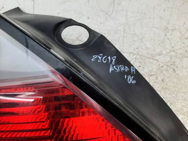 Lampa zespolona tylna lewa 24451835 OPEL