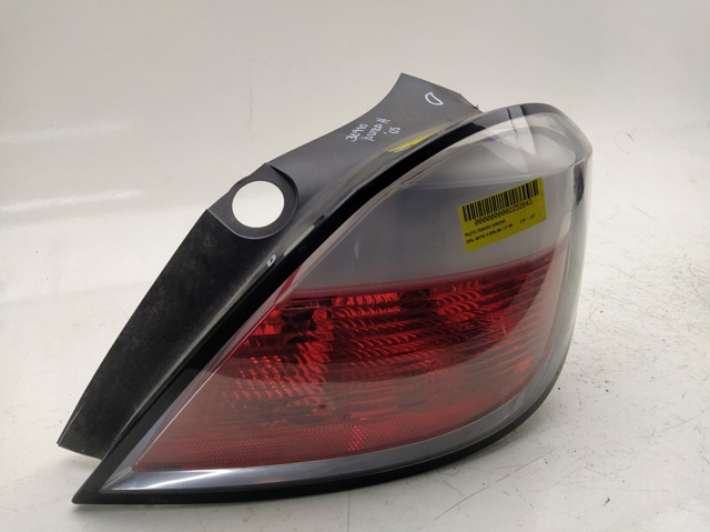 Lampa zespolona tylna prawa 24451837 OPEL