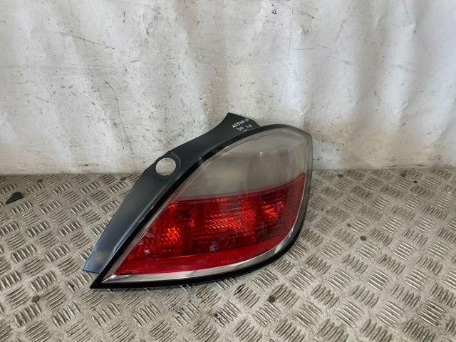 Lampa zespolona tylna prawa 24451837 OPEL
