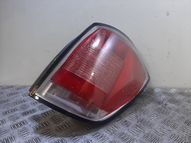 Lampa zespolona tylna prawa 24451840 OPEL