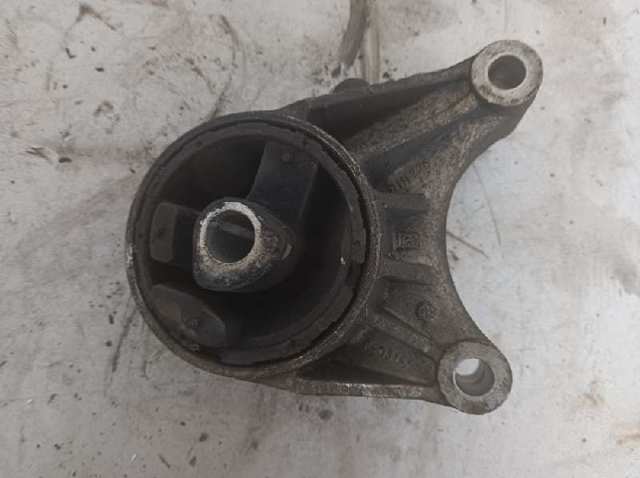 Poduszka (podpora) silnika przednia 24459772 OPEL