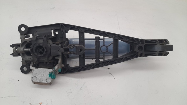 Pałąk zewnętrznej klamki drzwi przednich prawej 24463524 OPEL