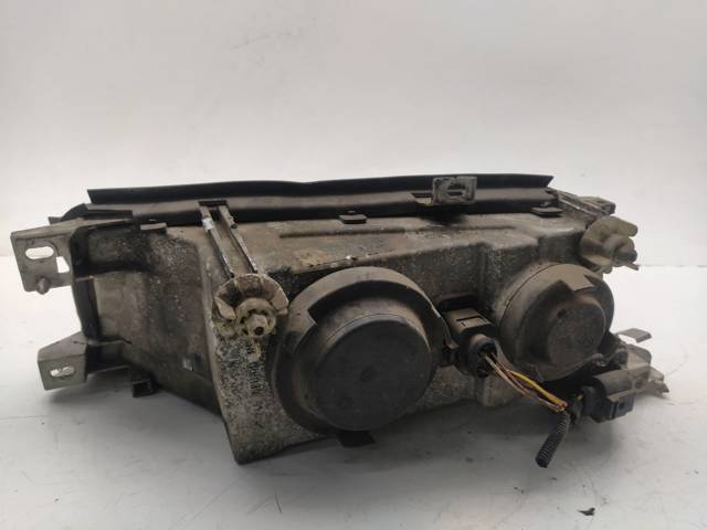 Reflektor prawy 24608600 VAG