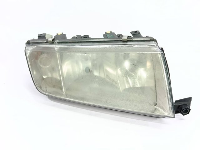 Reflektor prawy 246366 VAG