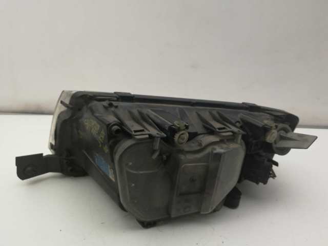 Reflektor prawy 246366 VAG