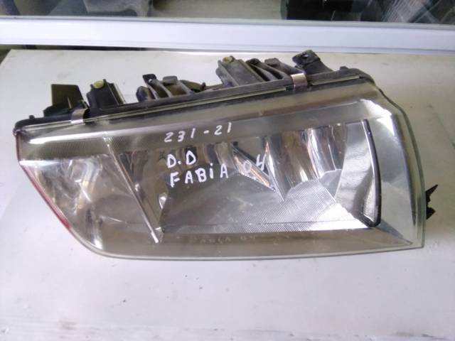 Reflektor prawy 246366 VAG