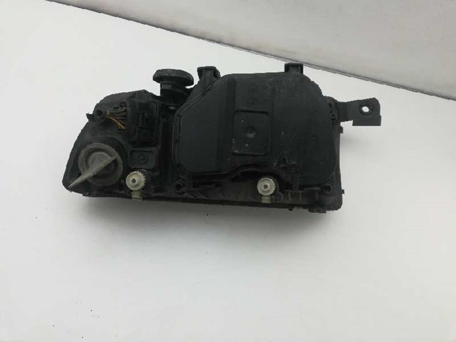 Reflektor prawy 246366 VAG