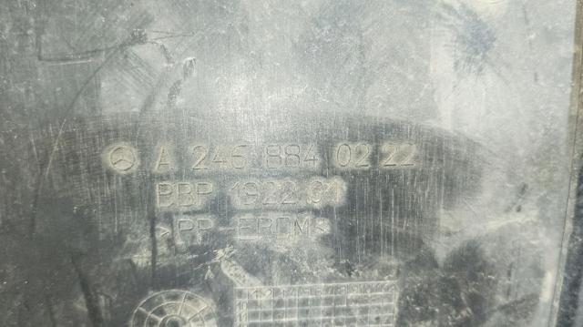 Nadkole błotnika przedniego prawe 2466900930 MERCEDES