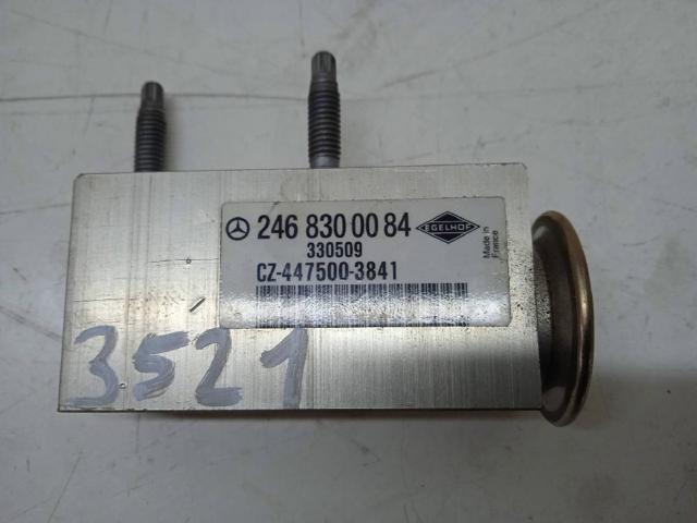Zawór termostatyczny klimatyzacji 2468300084 MERCEDES