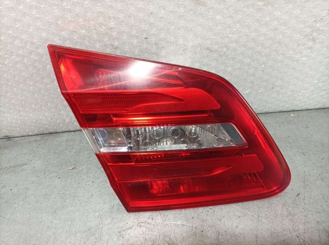 Lampa zespolona tylna lewa wewnętrzna 2469066300 MERCEDES
