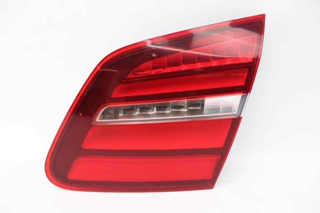 Lampa zespolona tylna prawa wewnętrzna 2469069200 MERCEDES