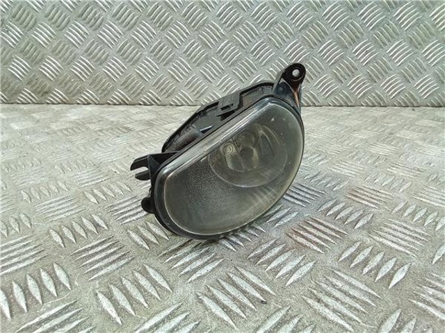 Lampa przeciwmgielna lewa 24696700 VAG