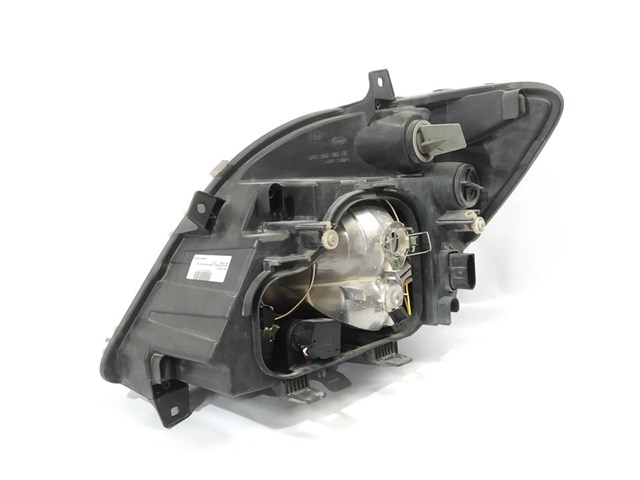 Reflektor prawy 24738200 MERCEDES