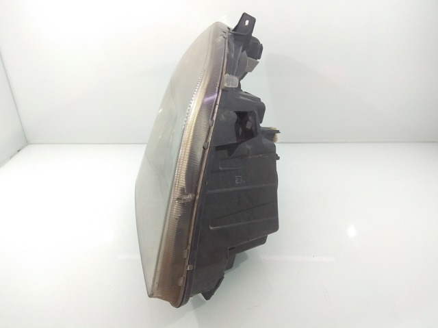 Reflektor prawy 24738200 MERCEDES