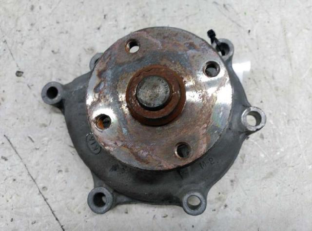 Pompa chłodząca wodna 251004X300 HYUNDAI