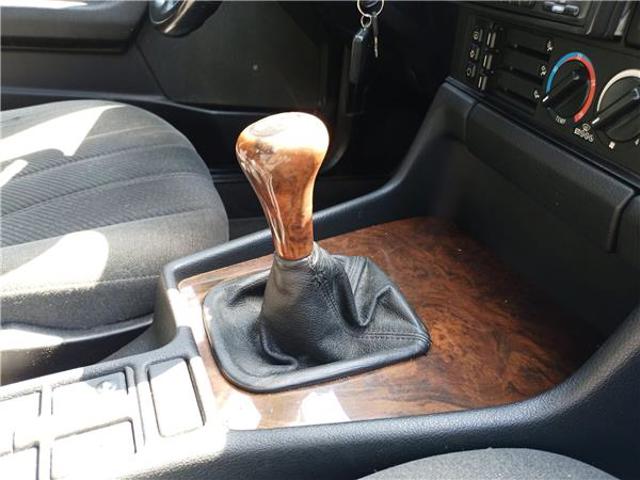 Tuleja mechanizmu zmiany biegów 25111221779 BMW
