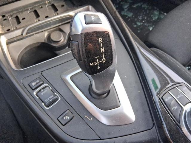 Dźwignia zmiany biegów 25117596703 BMW
