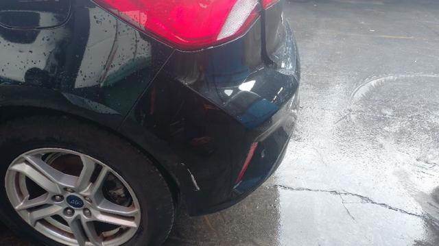 Zderzak tylny Ford Focus 4 HN