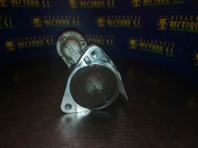 Rozrusznik 25187951 GM