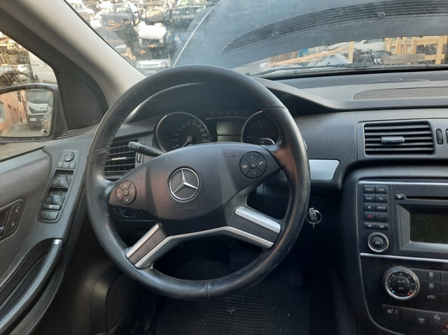  Mercedes R  (2005-2017)