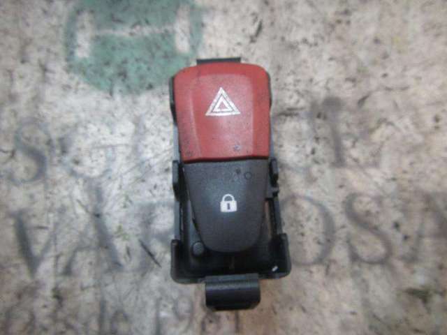 Przycisk włączania światła awaryjnego 252100502R RENAULT