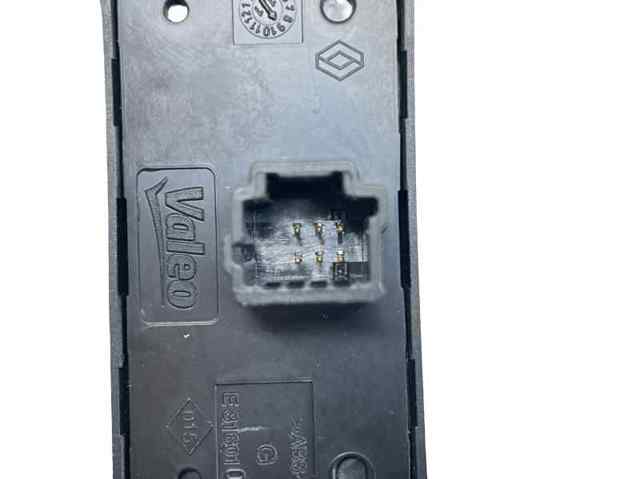 Przycisk włączania światła awaryjnego 252100502R RENAULT
