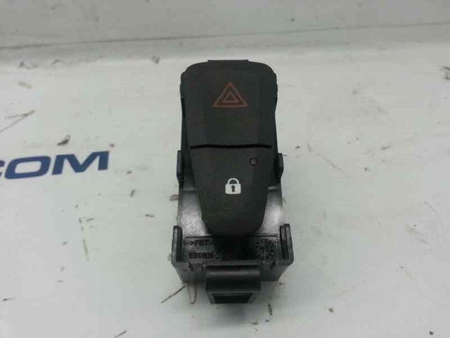 Przycisk włączania światła awaryjnego 252100502R RENAULT