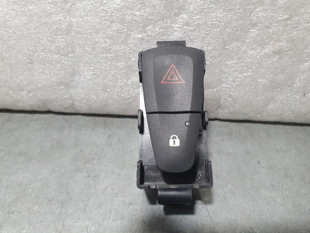 Przycisk włączania światła awaryjnego 252100502R RENAULT