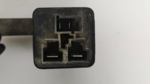 Przekaźnik świec żarowych 25230G2400 NISSAN