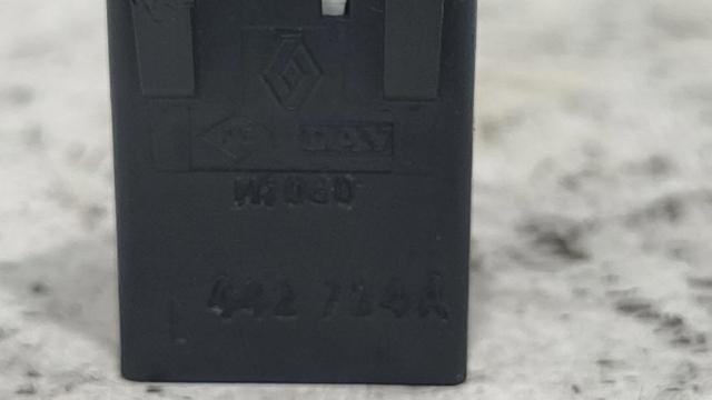 252904889R Renault (RVI)