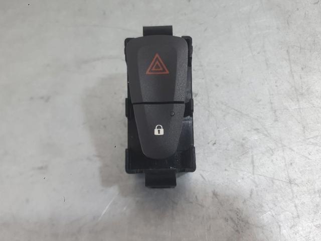 Przycisk włączania światła awaryjnego 252905668R RENAULT
