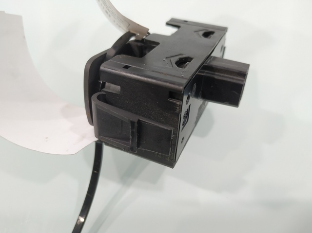 Przycisk włączania światła awaryjnego 252905668R RENAULT
