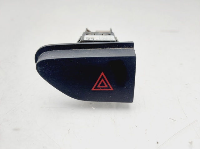 Przycisk włączania światła awaryjnego 252907372R RENAULT