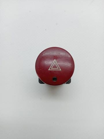 Włącznik świateł awaryjnych Nissan Qashqai